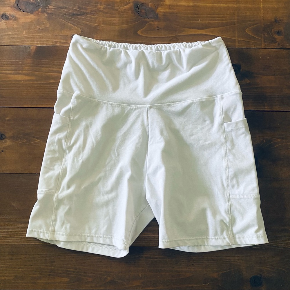 White High-Rise Bike Shorts with Stretchy Fabric